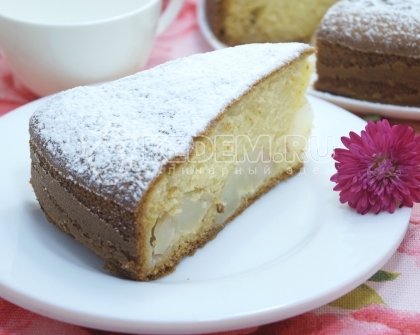 Пирог на сметане с яблоками