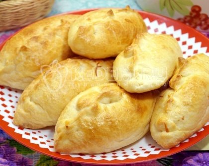 Пирожкии с курицей и сыром