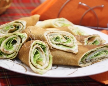 Блины с икрой мойвы