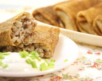 Блины с мясом и рисом