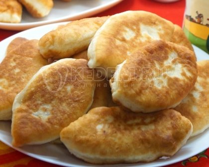 Жареные пирожки с капустой