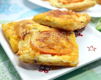 Пирог с сыром и помидорами