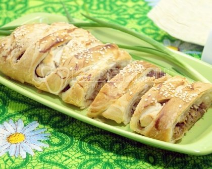 Пирог с капустой и фаршем