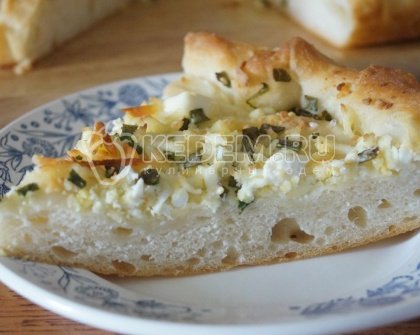 Пирог с сыром и яйцами