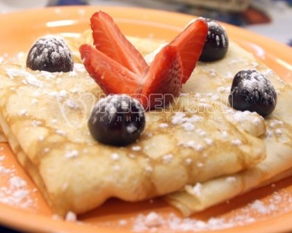 Блинчики с клубникой и маскарпоне