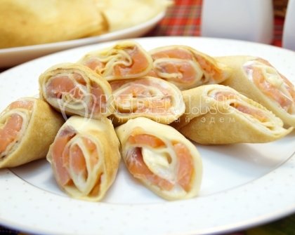 Блины с семгой и сыром